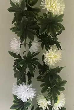 Штучні квіти оптом. Хризантема цепь біла кремова